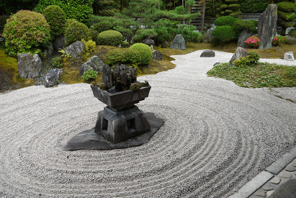 東福寺霊雲院庭園の枯山水